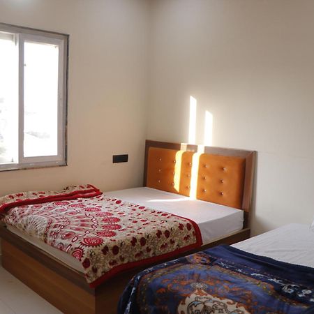 Dolphin Guest House Mathura Exterior foto