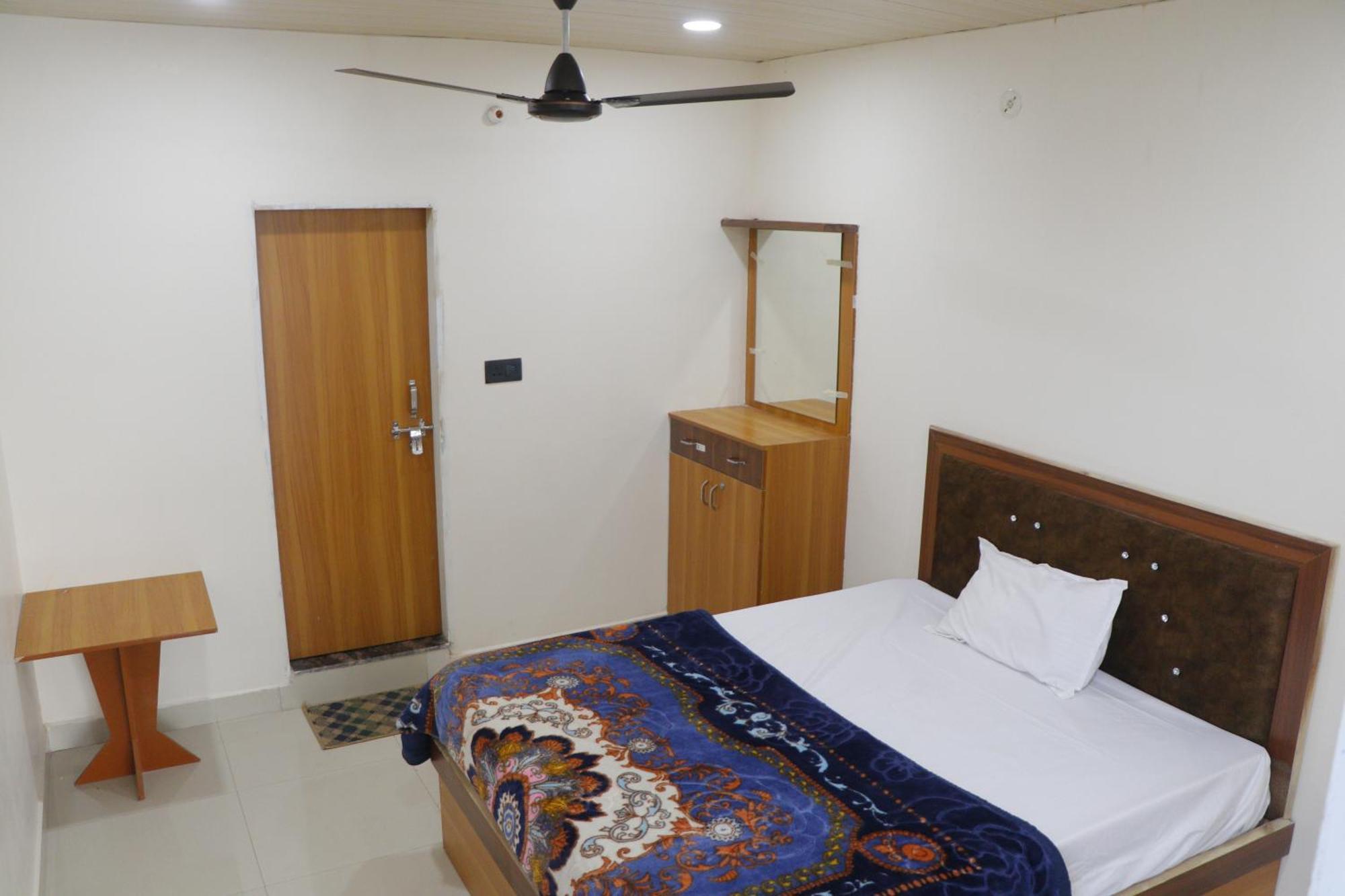Dolphin Guest House Mathura Exterior foto