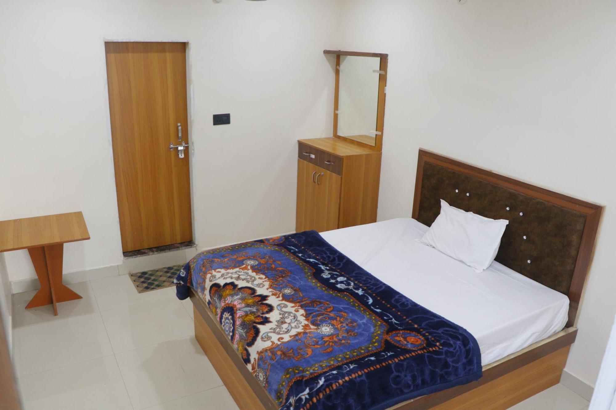 Dolphin Guest House Mathura Exterior foto